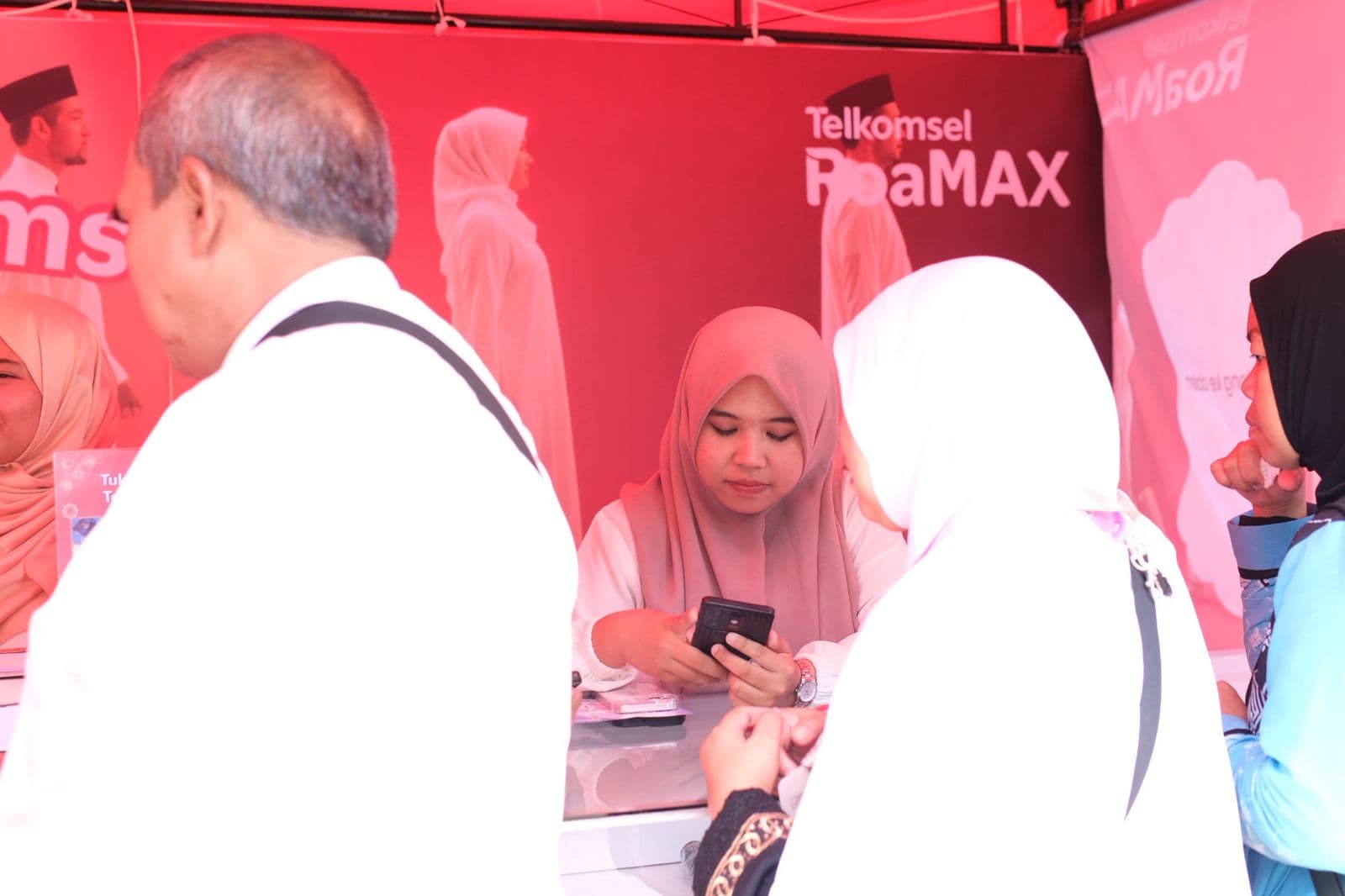 Telkomsel menawarkan kuota internet hingga 42GB dengan masa aktif hingga 60 hari. (Ilustrasi)