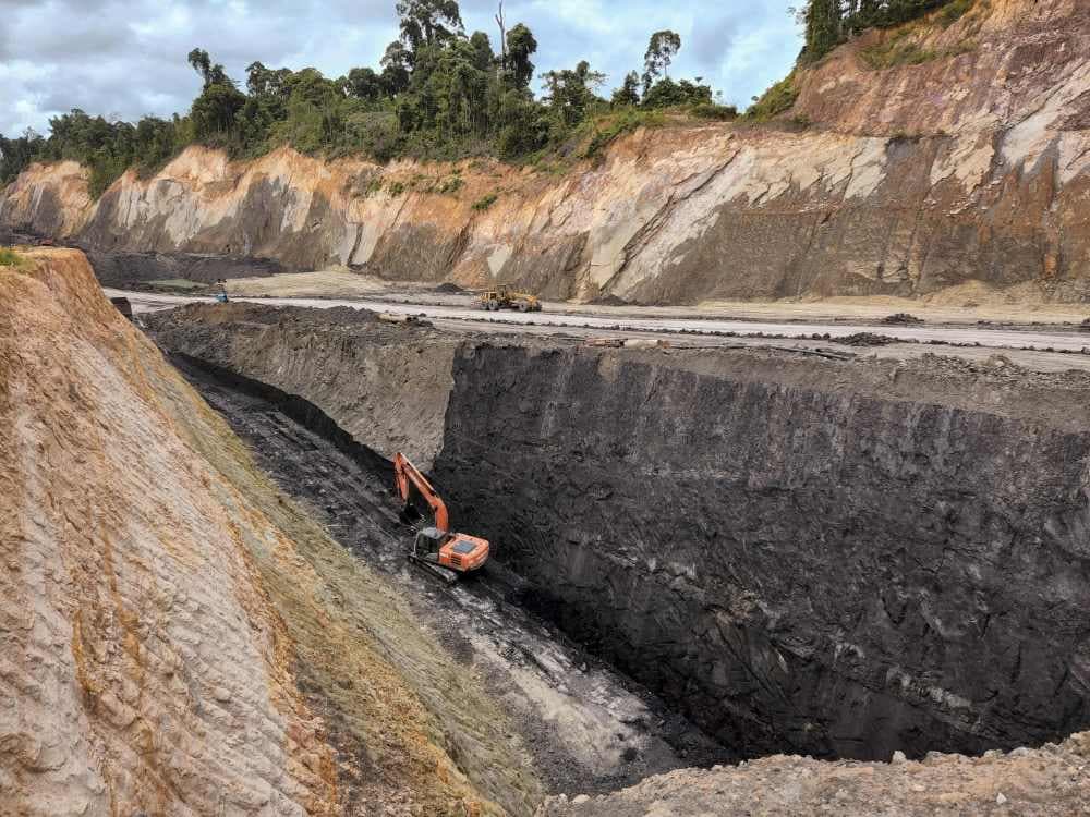 Operasional tambang Petrindo Jaya Kreasi di Kalimantan Timur.