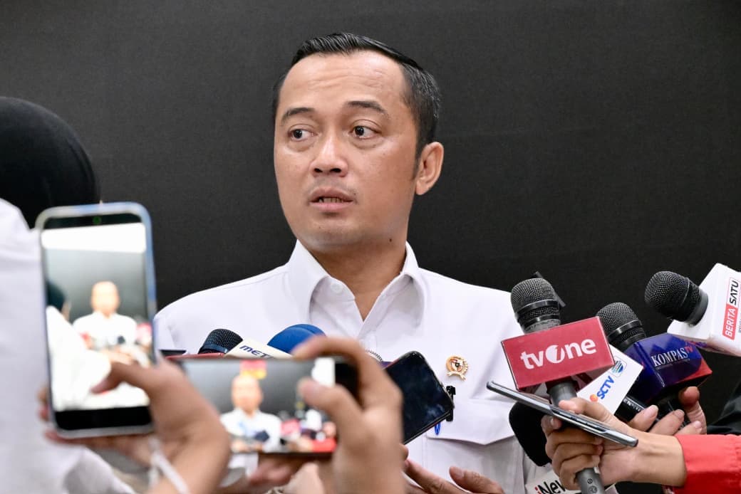 Menteri Sekretaris Negara, Prasetyo Hadi, menegaskan pemerintah bersama otoritas terkait terus melakukan pengawasan dan mengambil langkah-langkah yang diperlukan dalam merespons dinamika pergerakan nilai tukar rupiah.