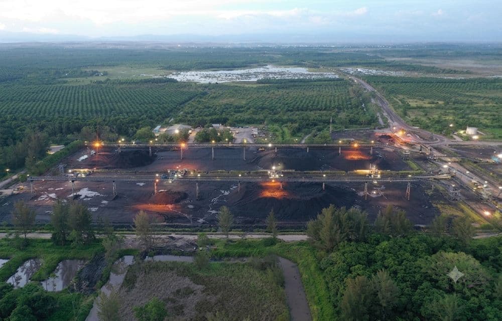 Salah satu lokasi tambang anak usaha PT Bayan Resources Tbk (BYAN). 