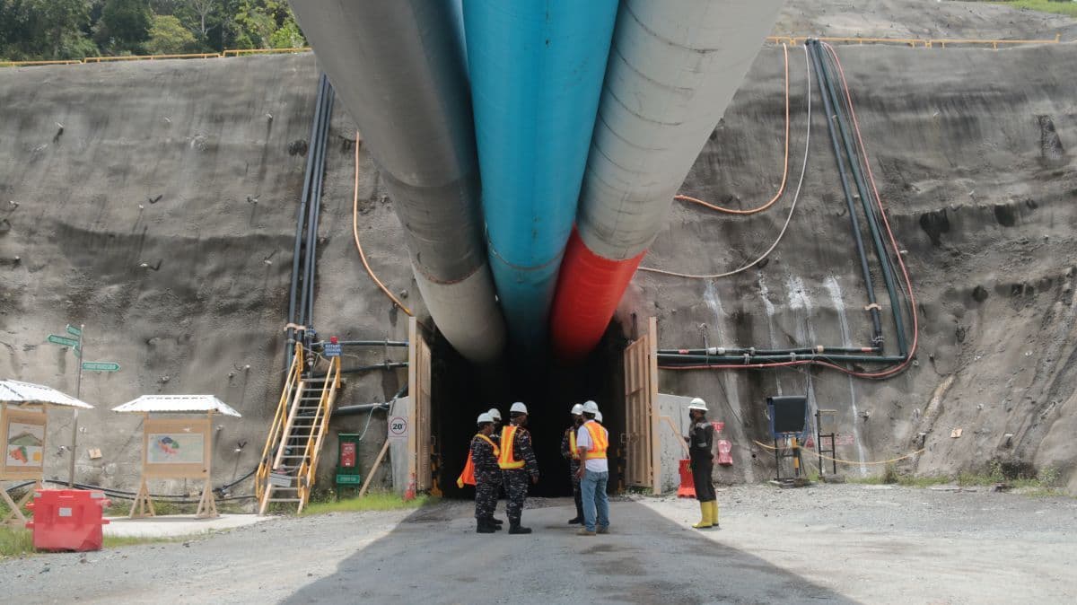 Proyek Tembaga Tujuh Bukit, salah satu proyek tembaga terbesar di dunia yang dikerjakan PT Merdeka Copper Gold Tbk.