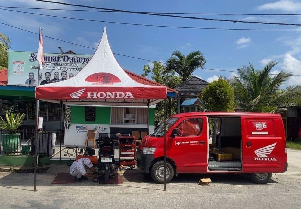 Peduli Konsumen. Astra MT Haryono hadir lebih dekat dengan konsumen melalui program Service Kunjung.