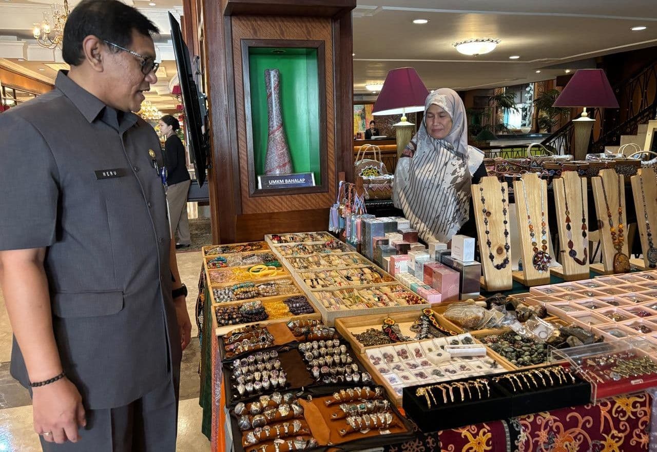 Kepala Dinas Koperasi, UKM, dan Perindustrian Kota Balikpapan, Heruressandy, menegaskan bahwa proses naik kelas tidak bisa dilakukan secara instan. 