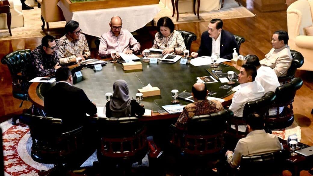 Presiden Prabowo bertemu sejumlah tokoh saat rupiah melemah terhadap dolar, Selasa (14/7/2026).