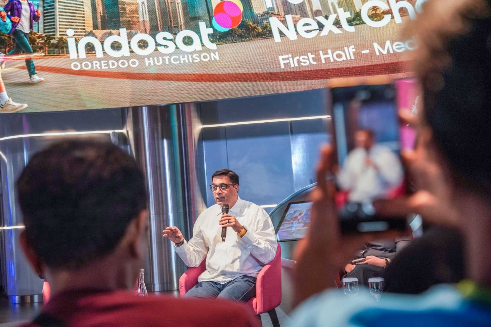 President Director and Chief Executive Officer Indosat Ooredoo Hutchison, Vikram Sinha