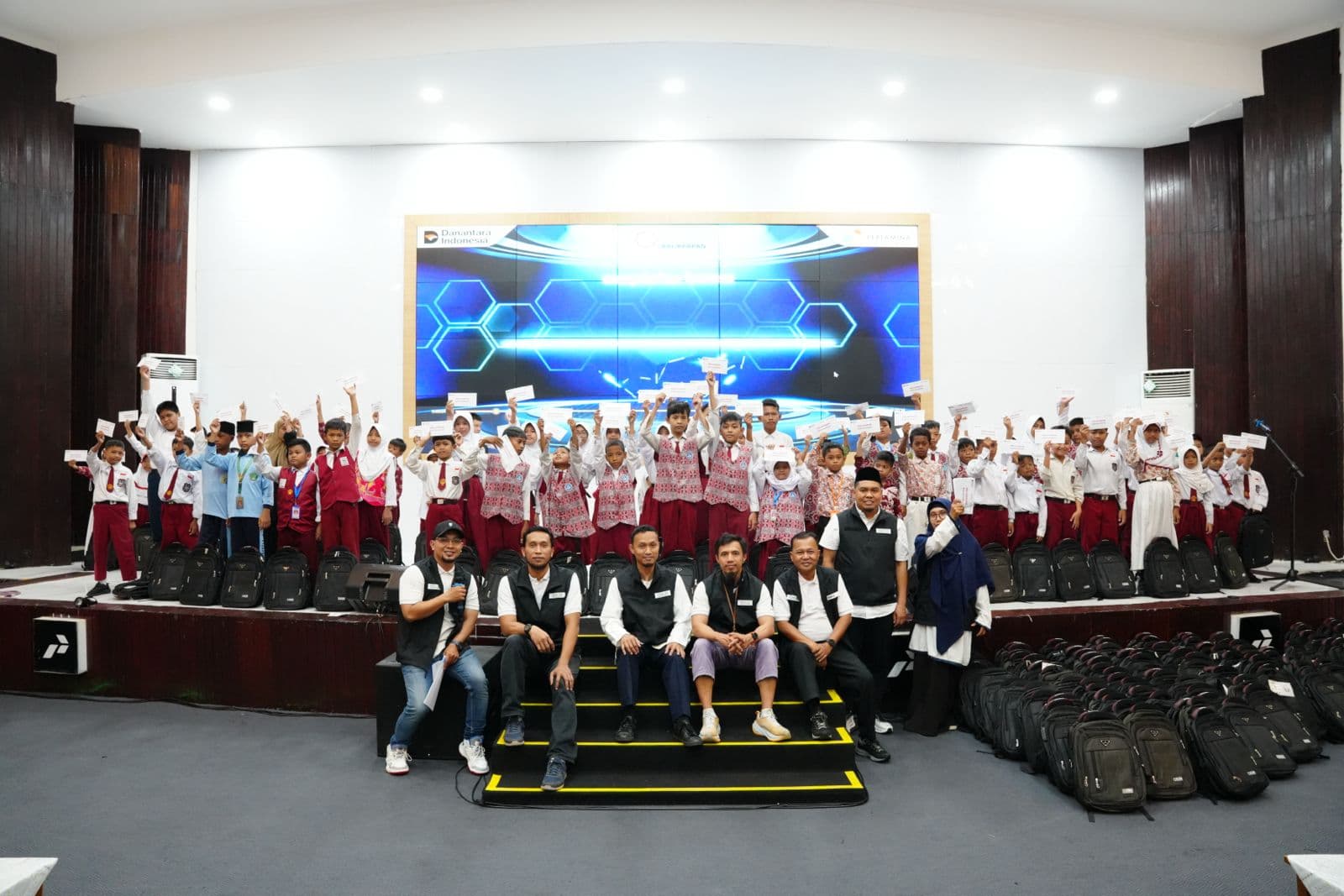Pertamina dan BAZMA Ringankan Biaya Sekolah 300 Pelajar Balikpapan