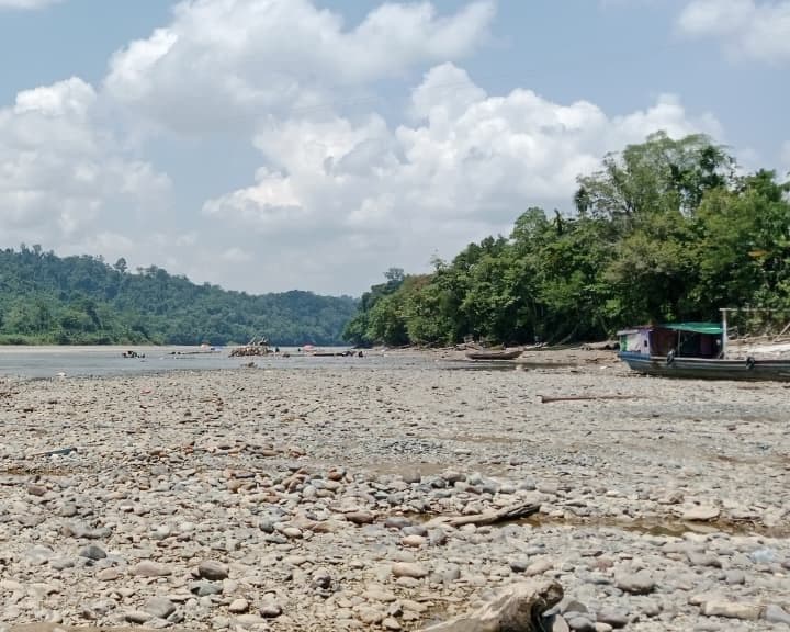 Pemprov Kaltim mengamankan pasokan pangan Mahulu saat Sungai Mahakam surut, mulai jalur darat, subsidi Rp107 juta hingga gudang sembako.