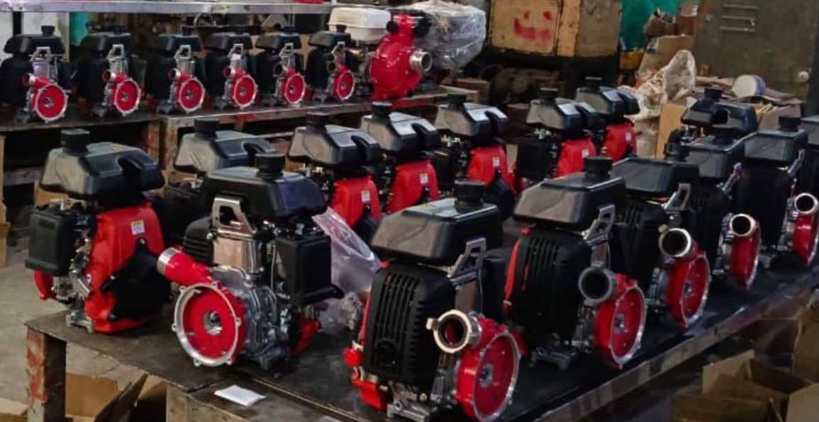 500 unit mesin pompa air untuk memperkuat penanganan kebakaran hutan dan lahan di Kalimantan.
