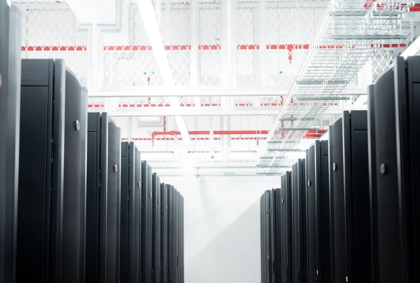 IDCloudHost Perkuat Kemandirian Digital Indonesia dengan Colocation Server