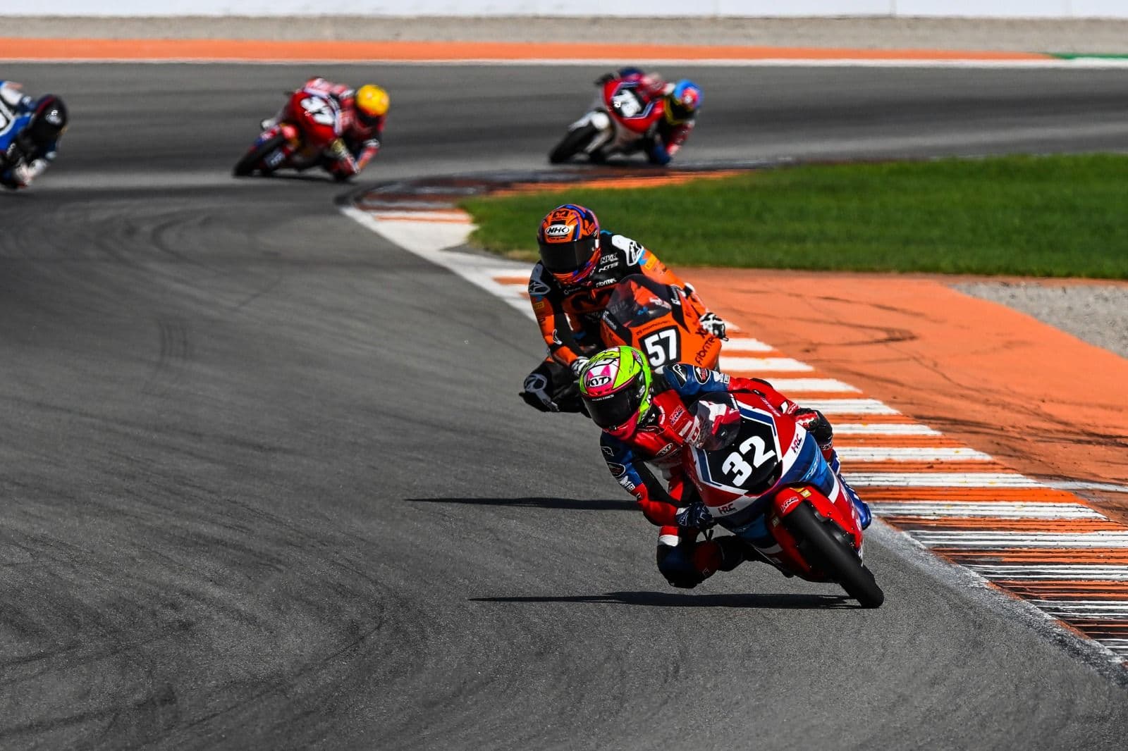Terkencang di FP Valencia, Ramadhipa Raih Enam Besar Moto3 Junior
