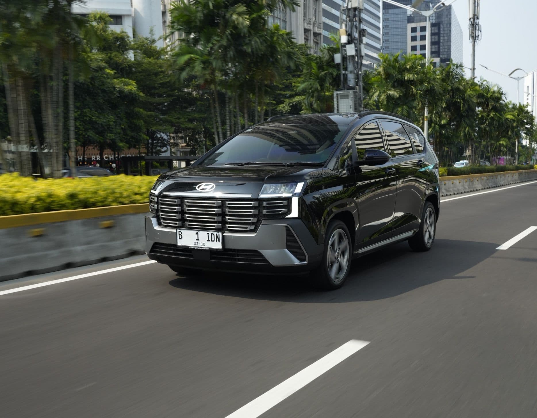 Hyundai STARGAZER Cartenz Hadir di Balikpapan, Harga Mulai Rp252 Juta