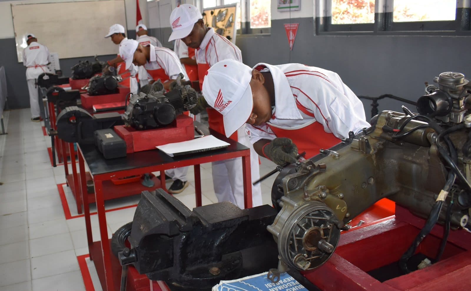 AHM Perluas Vokasi Otomotif ke Papua Barat Daya
