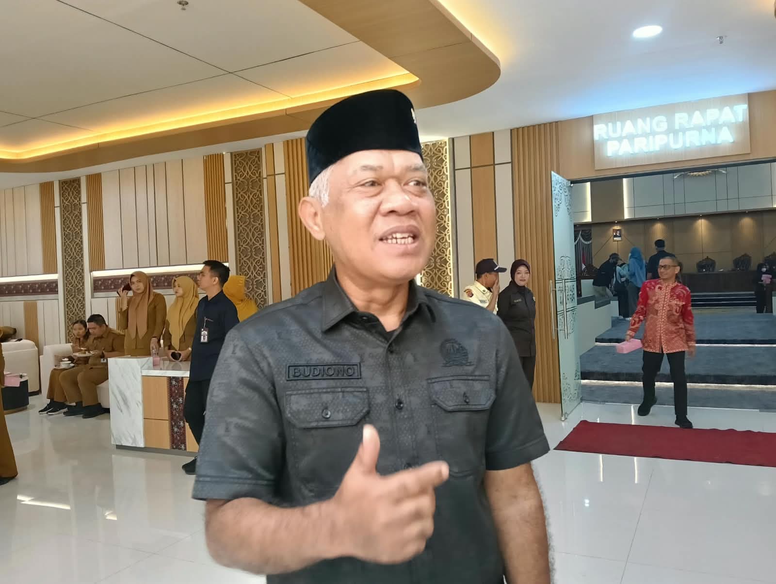 Wakil Ketua DPRD Kota Balikpapan Budiono mengatakan, pemanfaatan lahan milik Pemkot dapat menjadi salah satu alternatif untuk menambah jumlah SPBU di Balikpapan