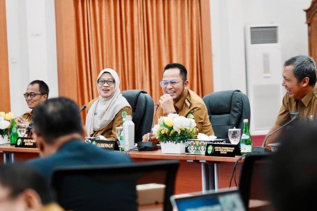 Gubernur Kaltim Rudy Mas'ud dalam kegiatan rutin Morning Breifing di Kantor Gubernur Kaltim, Samarinda, Senin  (28/9/2026) . 