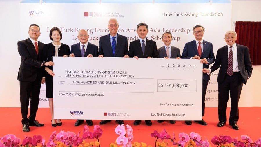 Pemilik Bayan Resources, Low Tuck Kwong tercatat sebagai penyumbang donasi terbesar Lee Kuan Yew School of Public Policy di National University of Singapore (NUS) tahun 2023. (Foto: The Straits Times) 