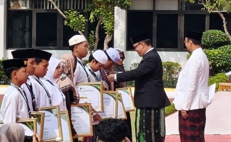 Wawali Balikpapan: Santri Pilar Bangsa, Kunci Menuju Indonesia Emas 2045