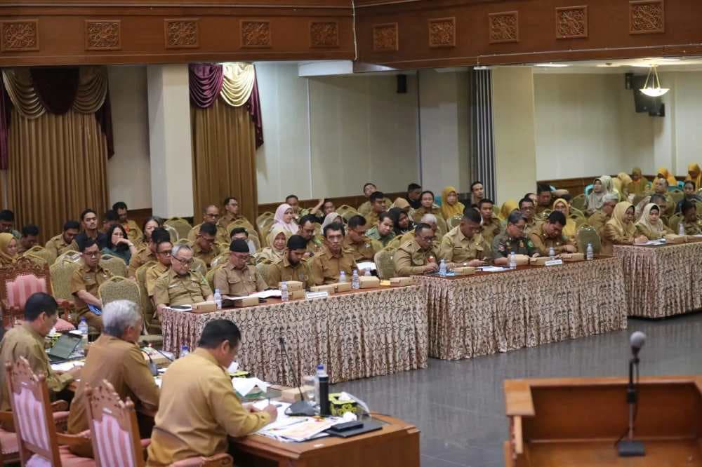 Penyerapan APBD Kutai Timur 2026 baru 46,75 persen. Sebanyak 21 OPD masuk kategori kritis, Bupati Ardiansyah mengingatkan risiko terhadap TKD.