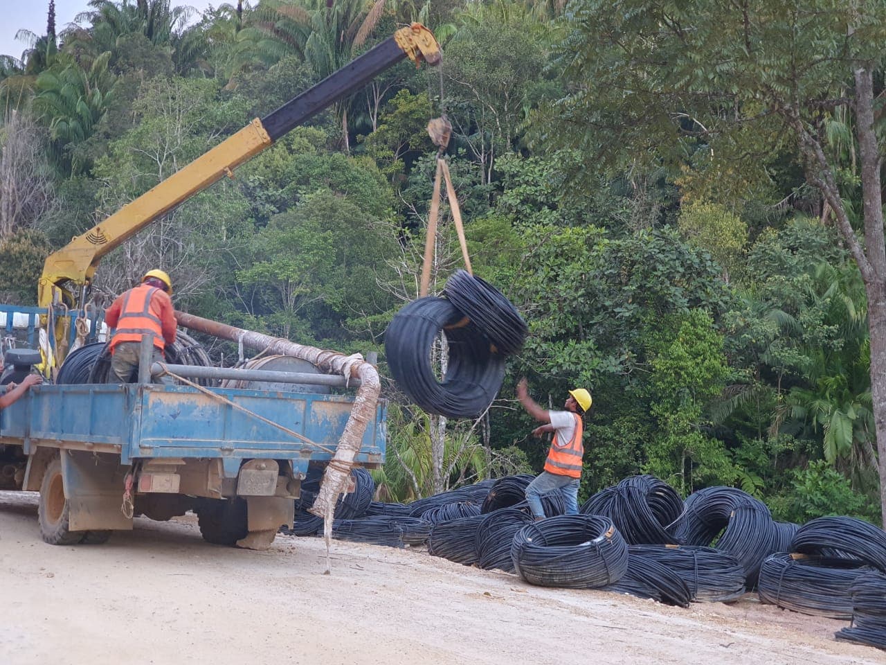 PLN Listriki 19 Desa di Perbatasan Indonesia – Malaysia