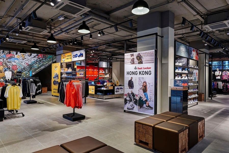 Anak usaha PT Mitra Adiperkasa Tbk (MAPI) ini bakal menghadirkan dua gerai baru Foot Locker.