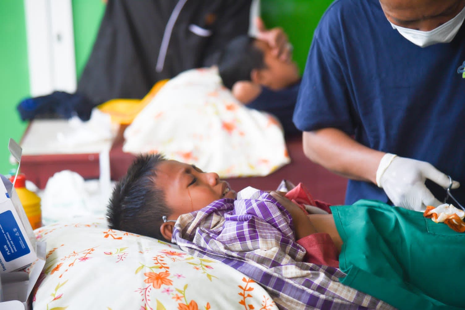 Jelang Akhir Tahun, Bandara SAMS Sepinggan Laksanakan Khitanan Massal dan Penyaluran Dana Program PUMK