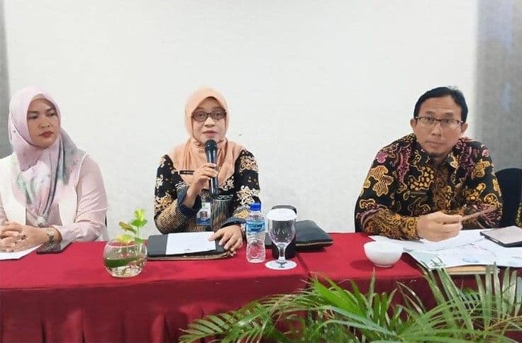 Program Beasiswa Kalimantan Timur sendiri sukses meraih tiga penghargaan yakni peringkat 1 Implementasi Terbaik Keterbukaan Informasi Publik via Website. Kemudian penghargaan sebagai Insan Peduli Pendidikan dalam Bidang Pendidikan Luar Biasa, serta Indonesia Award kategori Outstanding Award for Integrated Initiative atas inisiatif beasiswa Kaltim tuntas. (Foto: Samsul Arifin/ Biro Adpimprov)