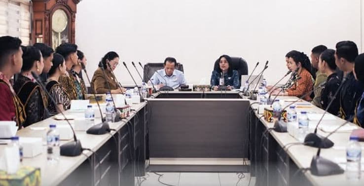 DPRD Balikpapan Terima Kunjungan 24 Finalis Duta Wisata Manuntung 2025