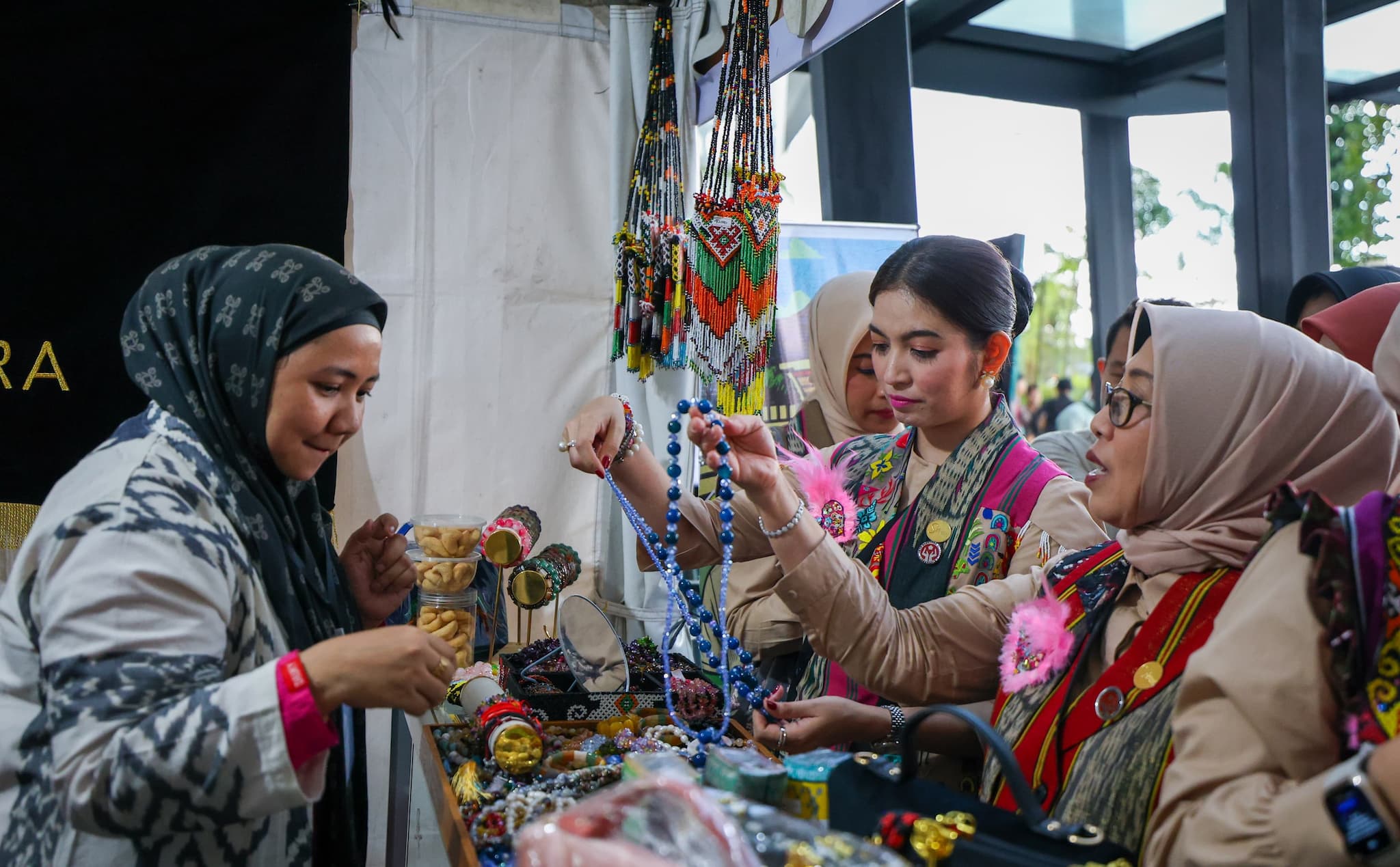 Dekranas Kunjungi IKN, UMKM Lokal Unjuk Gigi di Hadapan Ibu-Ibu Seruni