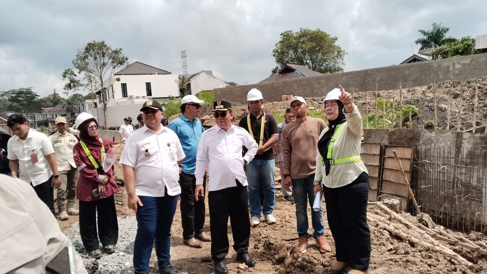 Peningkatan Jalan Balikpapan Baru dan Tjutjup Suprana Capai 42,55 Persen