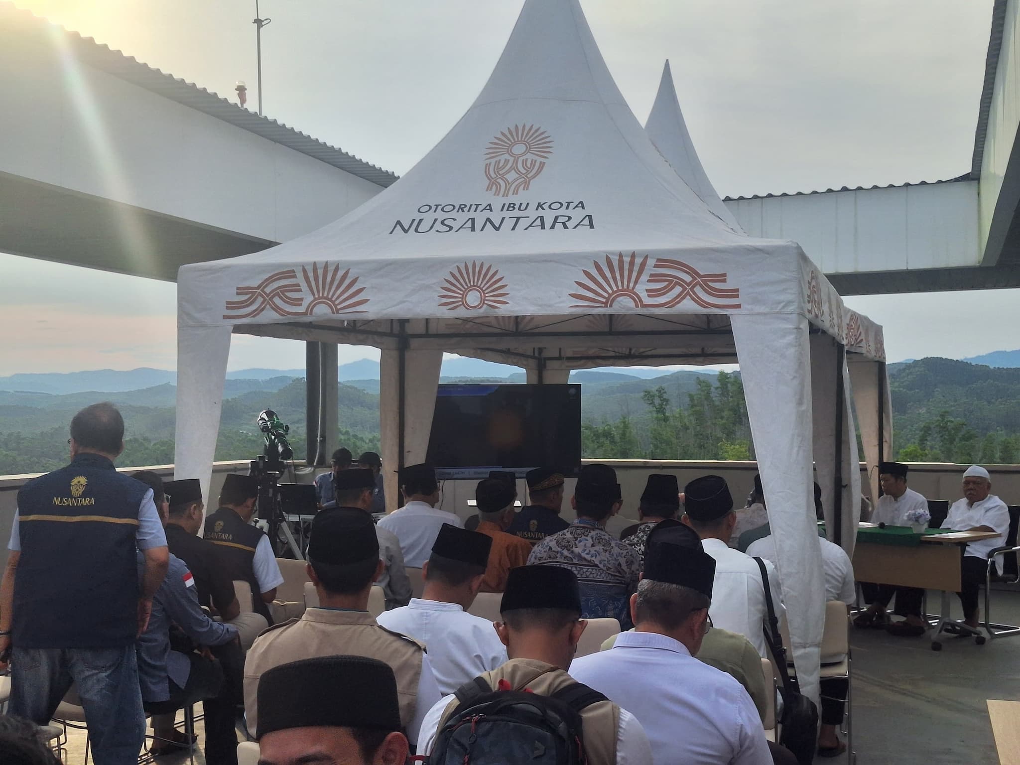 Tim Rukyatul Hilal Kemenag di lokasi Ibu Kota Nusantara. (Foto: Muhammad SJ)