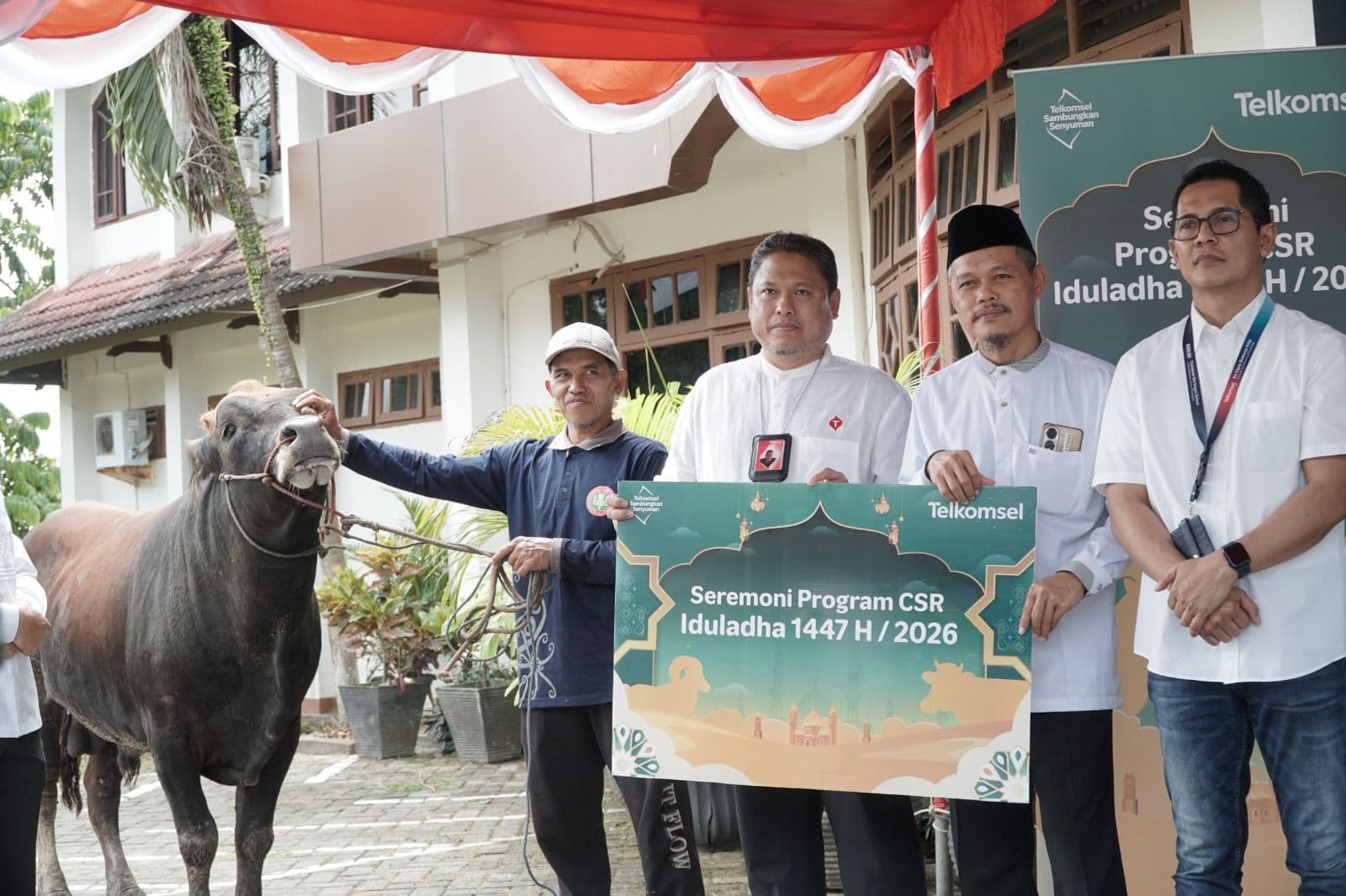 Telkomsel Salurkan 590 Hewan Kurban, Jangkau 40 Ribu Keluarga di Indonesia