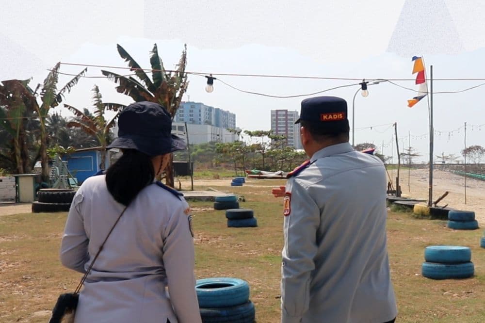 Kepala Dinas Perhubungan Balikpapan, Fadli Pathurrahman meninjau rencana pembangunan jalan alternatif yang menghubungkan bekas Hotel Le Grandeur dengan BSB.
