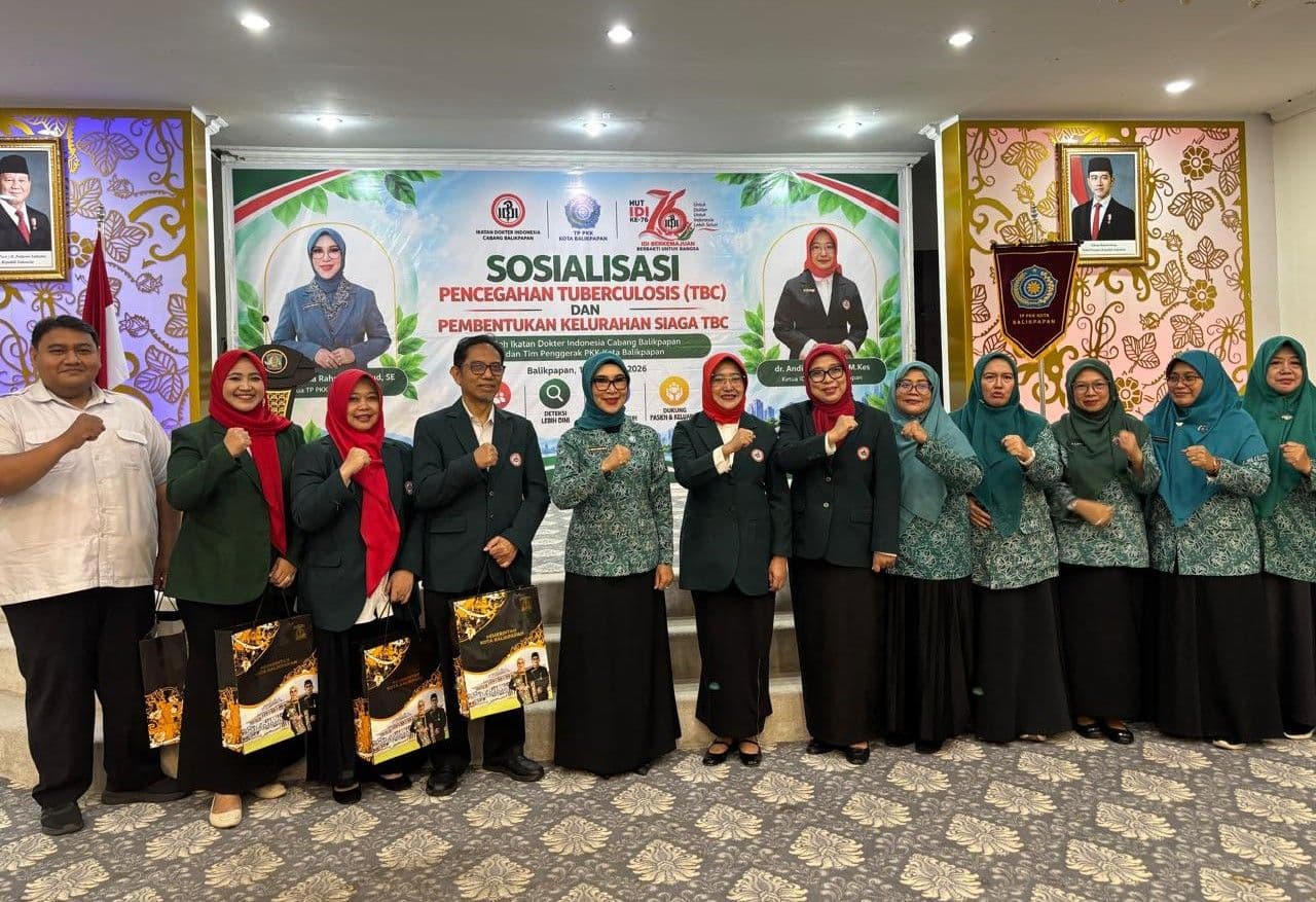 Ketua TP PKK Balikpapan Nurlena Rahmad Mas'ud Bersama Ketua IDI Cabang Balikpapan, Andi Sri Juliarty, Ajak Kader Aktif Cegah dan Kenali TBC